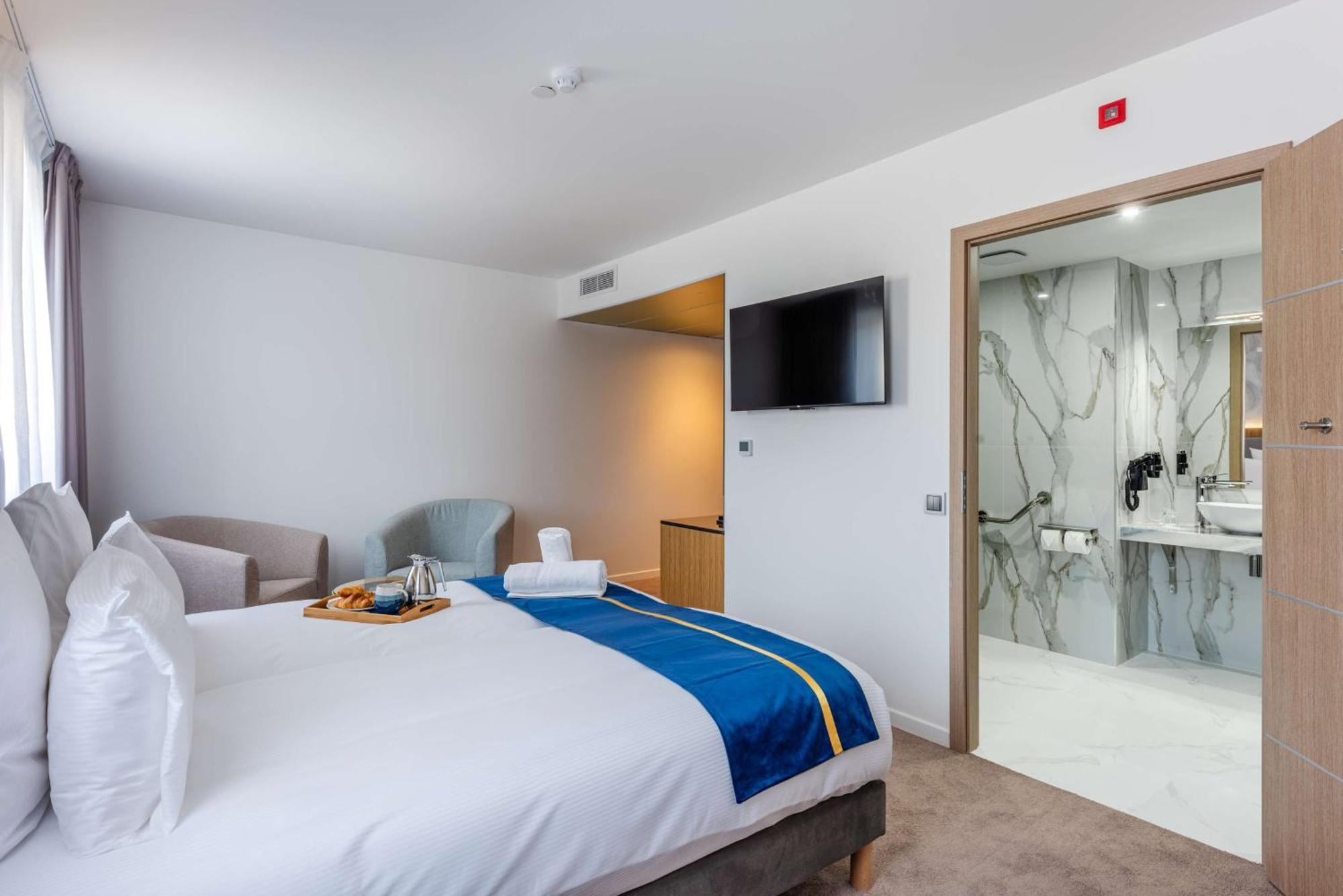 Brit Hotel Privilege Paris Rosny-Sous-Bois Exteriér fotografie